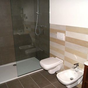 Studio con letto king size